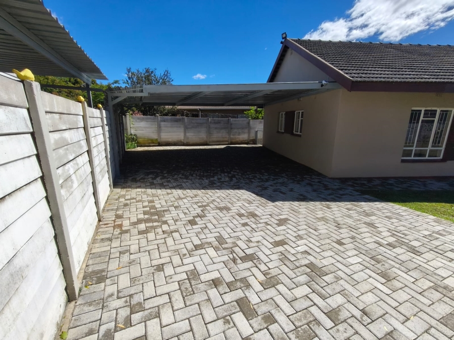 3 Bedroom Property for Sale in Protea Park North West